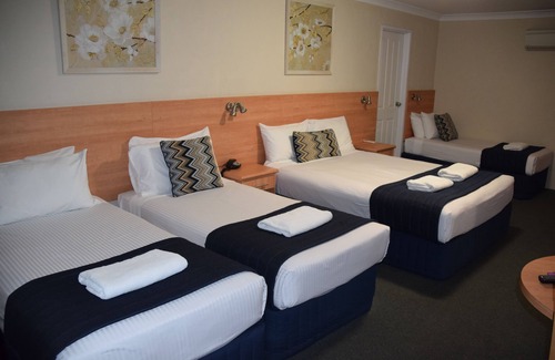 Kelso Hotel | Best Western Coachman's Inn Motel