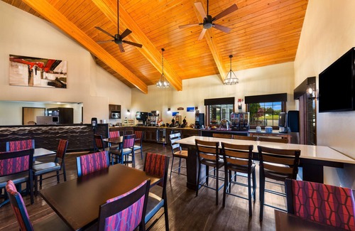 Eagle River Hotel | Best Western Derby Inn