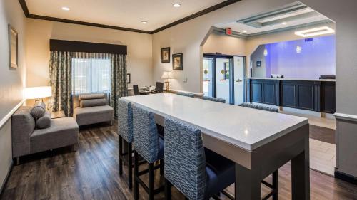 Atlantic Beach Hotel | Best Western Mayport Inn and Suites