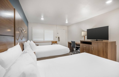 North Park Hotel | Best Western Plus Clocktower Inn