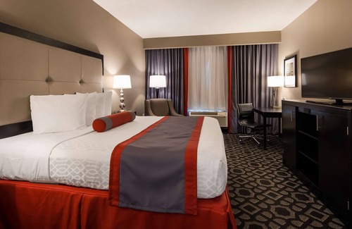 Western Division Hotel | Best Western Plus Laredo Inn & Suites