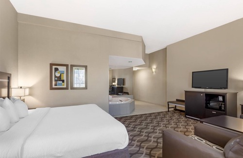 Airport Corporate Hotel | Best Western Plus Travel Hotel Toronto Airport