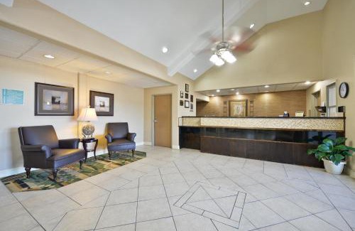 Tulsa Hotel | Best Western PLUS Tulsa Inn & Suites