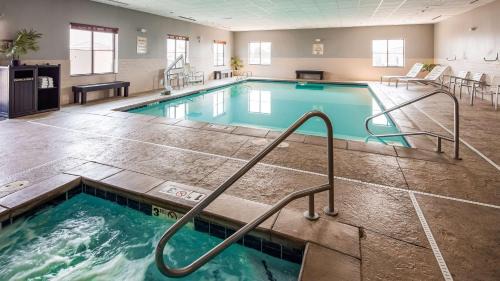 Williston Hotel | Best Western Plus Williston Hotel & Suites