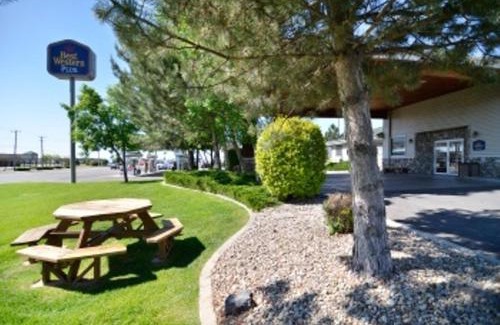 Jerome Hotel | Best Western Sawtooth Inn and Suites