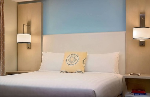 Monmouth Junction Resort | Better Choice for Vacation! Pet-Friendly, w/Seasonal Pool, Near Grover Park