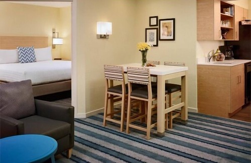 Monmouth Junction Resort | Better Choice for Vacation! Pet-Friendly, w/Seasonal Pool, Near Grover Park