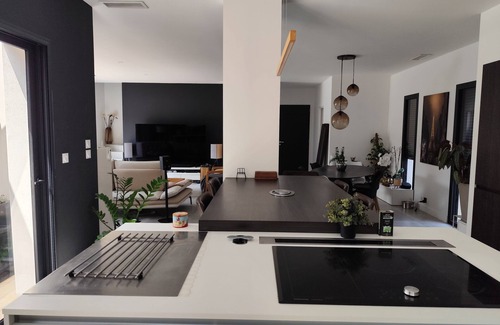 Nages-et-Solorgues Villa | Between Nîmes and Montpellier, 8-person air-conditioned villa with swimming pool.