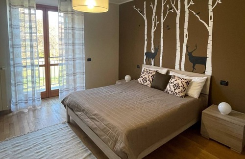 Lovere Apartment | between woods and meadows