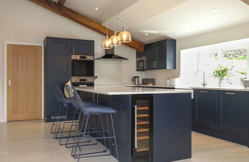 Porthmadog Cottage | BEUDY MAWR, pet friendly, luxury holiday cottage in Tremadog