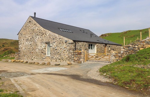 Porthmadog Cottage | BEUDY MAWR, pet friendly, luxury holiday cottage in Tremadog