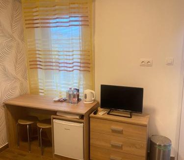 Esztergom Hotel | Beugró Lak