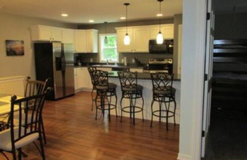 Beulah Apartment | Beulah Land Guest House w/King Bed & Jacuzzi Tub