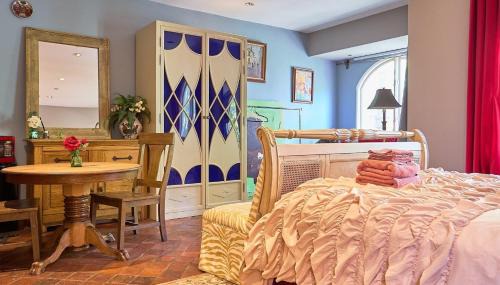 Beverly Hills House | Beverly Hills Elegant Homestay