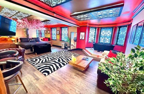 West Cliff Apartment | Beyond - Romantic Basement Apartment - Close To Beach - With Parking