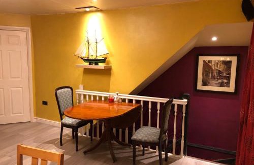 Ashton-under-Lyne Hotel | BFamily-Jacks Court