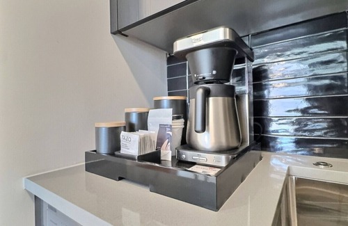 Five Points South Apartment | Bham Studio | Tesla Rides + Gym + Walkability