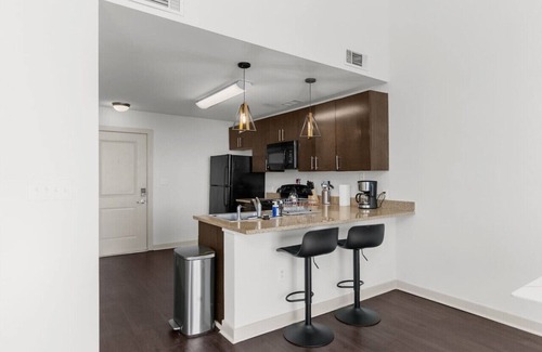 Five Points South Apartment | ~BHM Retreat: 1BR Haven With Top Notch Amenities~