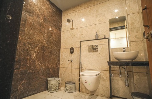 Bhopal Hotel | Bhopal Inn by Ten On Ten Stays