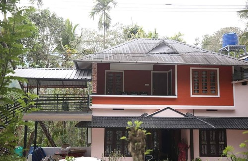 Muttil South House | Bhuvanam homes 2-bedroom house in Pleasant Muttil South with WiFi