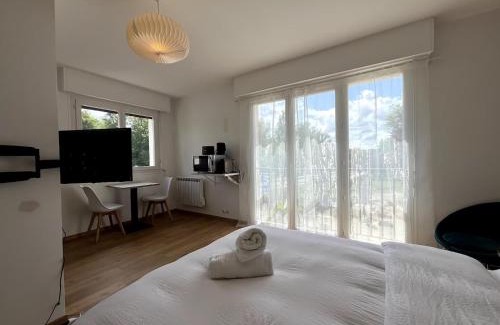 Cazaubon Apartment | Bienvenue à L'Oustalet Studio 2