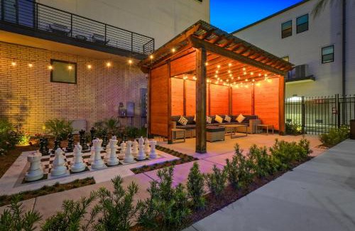 Mid-City House | Bienville Villas: Brand New 4BR