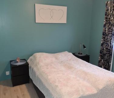 Vormedal Apartment | Big Apartment Free parking and Wifi
