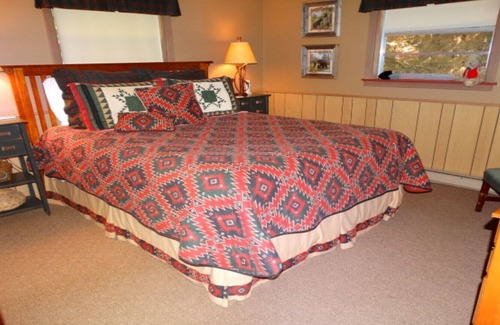 Franklin House | Big Bear Hideaway with amazing views.