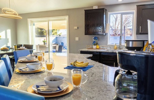 Page House | Big estate/3 Kings/2 private yards/Grill/Games/Fire pit & table/Dogs welcome