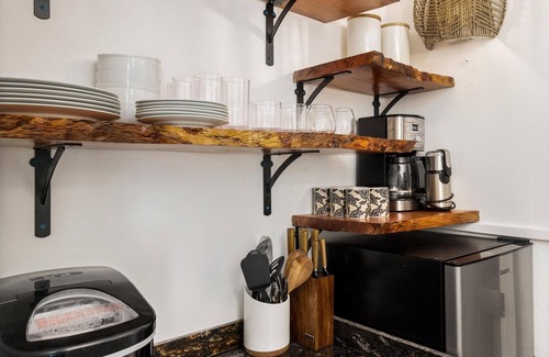 Historic Kailua Village Condo | Big Island Kona Islander by Coldwell Banker Island Vacations