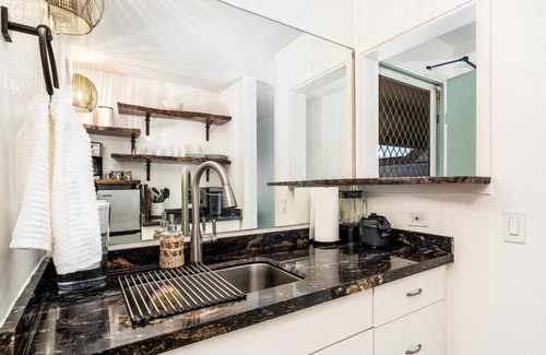 Historic Kailua Village Condo | Big Island Kona Islander by Coldwell Banker Island Vacations