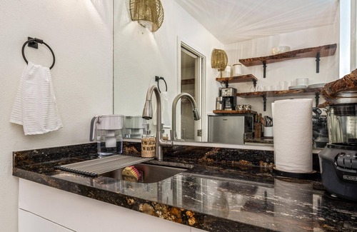 Historic Kailua Village Condo | Big Island Kona Islander by Coldwell Banker Island Vacations