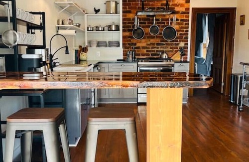 Luray Apartment | Big Oak Manor & Ranch