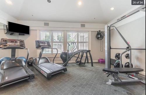 Duveneck - St. Francis Apartment | Big one bedroom in the Palo Alto, close to Stanford, CA USA -Newly remodeled, Nice Relaxing Place