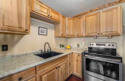 Drake Cabin | Big Pine Cabin - near Estes Park! 23-RES0710