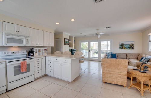 Pine Channel Estates House | Big Pine Canal Front Beachhouse Bungalow
