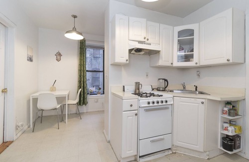 Upper East Side House | Big room at 329 # 8 (two bedroom without living room)