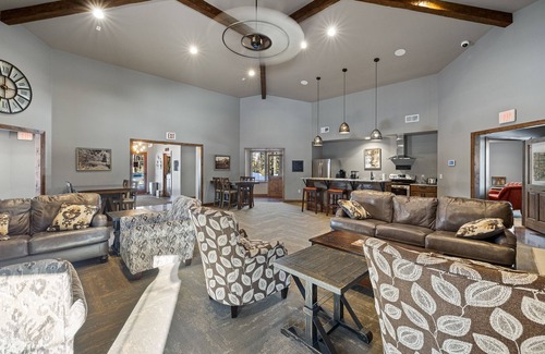 Deadwood Cabin | Big Sky, Garage Access, Hot tub, Wifi, Fully Paved Roads in New Development