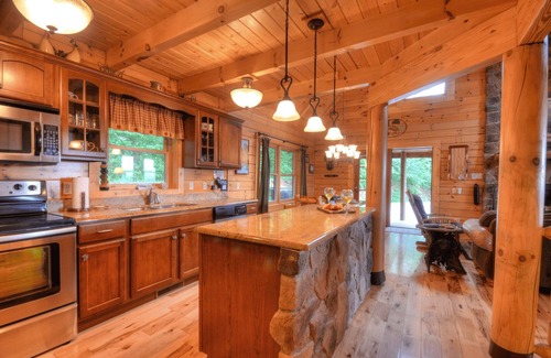 Bryson City Cabin | Big Sky Lodge - Free Rafting Adventure - Hot Tub - Secluded Sunset View