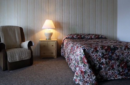 Roundup Hotel | Big Sky Motel