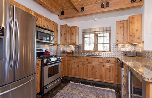Big Sky Ski Chalet | Big Sky Vacation Rentals: MMH 7 Bull Dogger