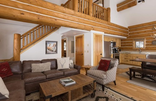 Big Sky Cabin | Big Sky Vacation Rentals: PR Moose Ridge 7 - Pet Friendly!
