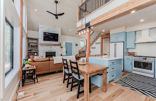 Tobermory Cottage | Big Tub Beach Retreat - Tobermory, Sandy Beach & Peninsula Room