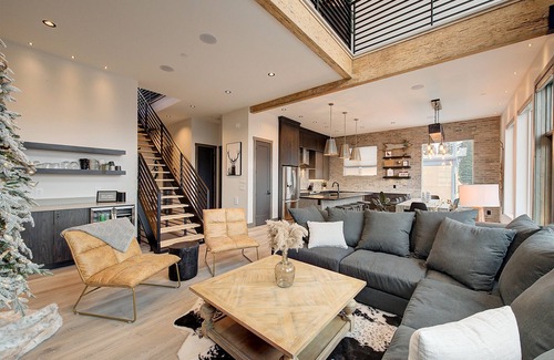 Big White Ski Resort Ski Chalet | big white chalet house ski in ski out