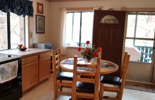 Florissant Cabin | Bigfoot Trail Cabin-Private and cozy with Hot Tub-Dog Friendly