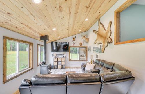 Bigfork House | Bigfork Cottage with Hot Tub about 6 Mi to Flathead Lake