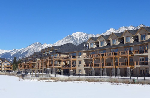 East Kootenay Apartment | Bighorn Meadows Resort