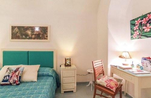 Atrani House | Bijoux house in Atrani: wifi, air-conditioning, easy access.