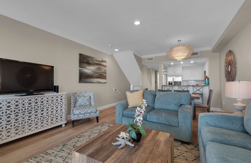 Navarre Beach Condo | Bikini Bottom | 🌊 Gulf-Front Townhome + Pool + Garage + Pet Friendly 🐾
