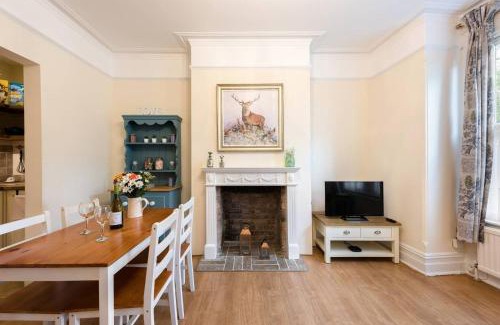 West Harrow Apartment | Bikki Apartments - 2 Bedroom self contained